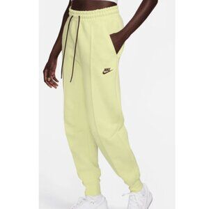 Nike Sportswear Tech Fleece Pleated Joggers